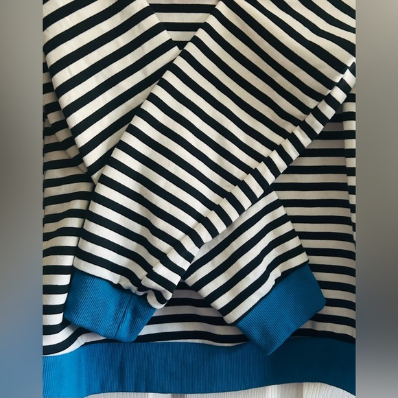 Trendy Queen Crewneck Black/White Striped Long Sleeve Sweatshirt w/ Blue Trim LG - Picture 4 of 5